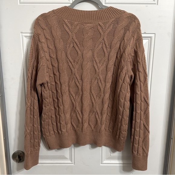ST JOHN’S Bay Size XLP Cable Knit V-Neck Sweater in Brown - Picture 3 of 5